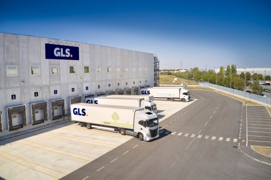 GLS trucks in front of the GLS terminal