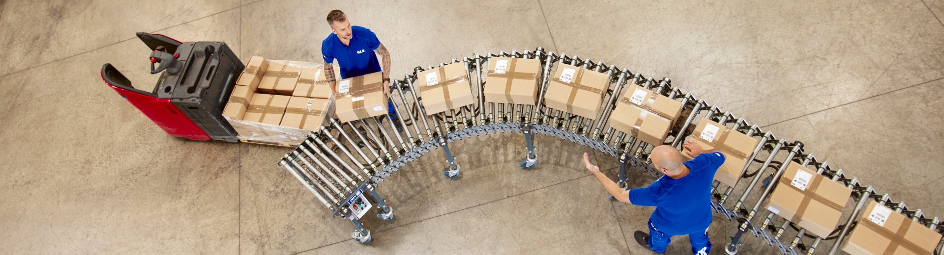 Conveyor belt & employees