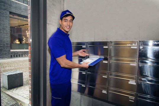 Person delivers in letterbox